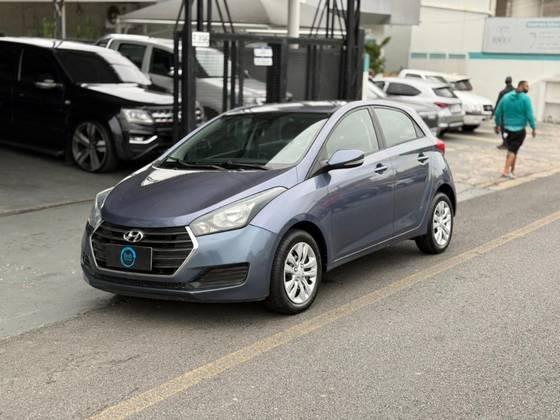 HYUNDAI HB20 1.0 COMFORT PLUS 12V FLEX 4P MANUAL